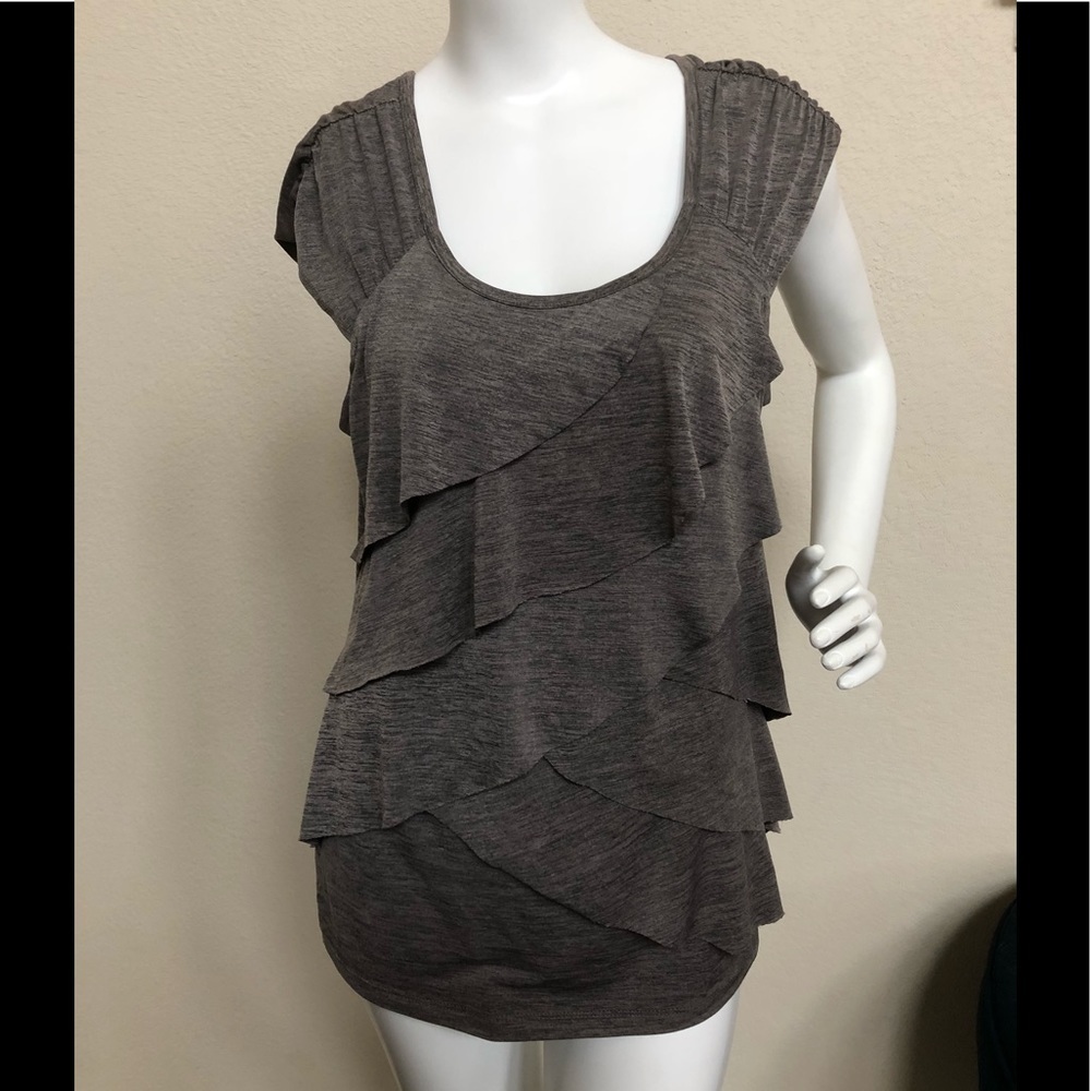 Griege ruffle blouse​